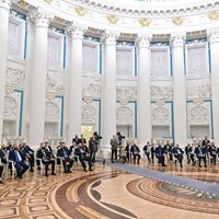 Le 24 février 2022, une quarantaine de milliardaires russes se sont réunis autour du président russe