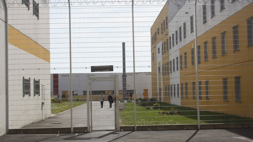 La cour du centre pénitentiaire de Réau (image de l'Administration pénitentiaire)