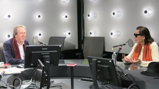 France Musique, studio 542 ... Le producteur Benoît Duteurtre & La chanteuse Nana Mouskouri ©Radio France - Annick Haumier / RF