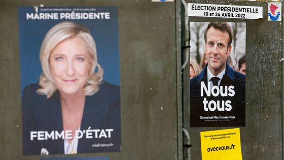 Affiches de la campagne présidentielle 2022. ©Getty - Chesnot / Contributeur