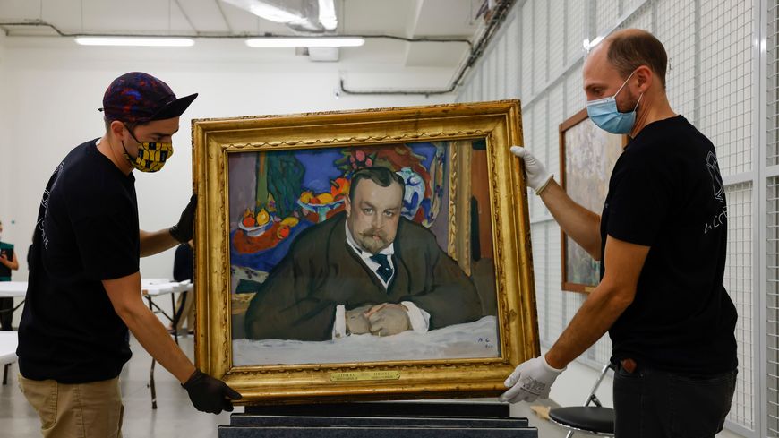 Lors du montage de l'exposition Morozov à la fondation Louis Vuitton, le 31 août 2021