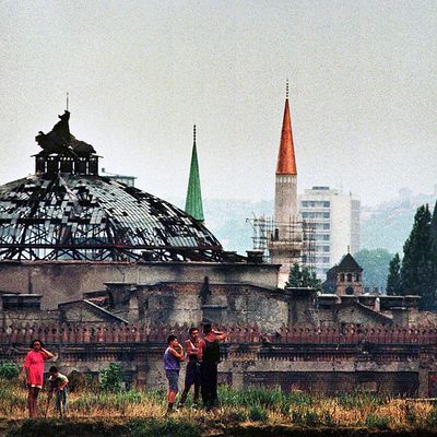 Toit de la bibliothèque nationale de Sarajevo en 1999