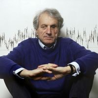 Portrait du compositeur Iannis Xenakis (1922-2001)