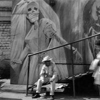 Casa de la muerte, Mexico City, 1975, photographie de Graciela Iturbide présentée dans Heliotropo37