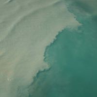 Bienvenue à Rosignano, en Toscane. Un spot de surf paradisiaque mais très corrosif...
