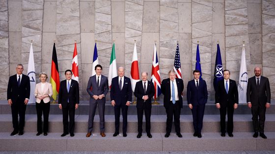 Les dirigeants du G7 lors d'un sommet de l'OTAN au siège de l'alliance à Bruxelles le 24 mars 2022. ©AFP - HENRY NICHOLLS / POOL