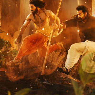 "RRR" par S.S. Rajamouli, avec N. T. Rama Rao Jr. et Ram Charan