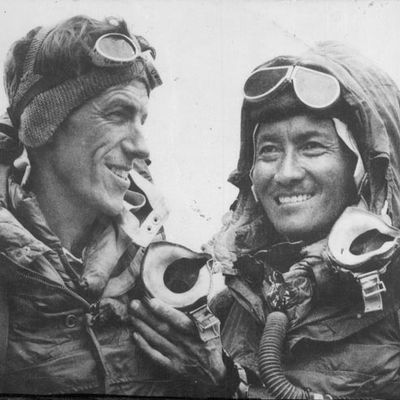 Edmund Hillary et Tensing Norgay en 1953 après leur ascension de l’Everest.