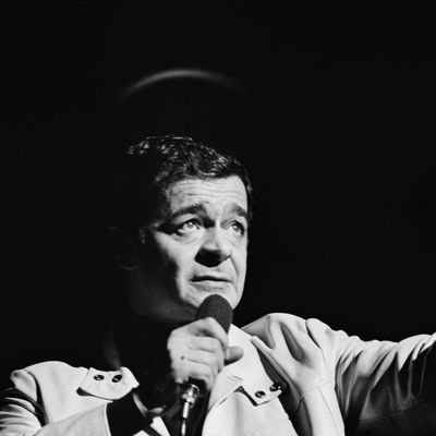 Serge Reggiani en concert le 28 février 1968.