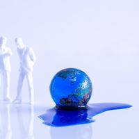 La glace fond. Changement climatique et problèmes environnementaux