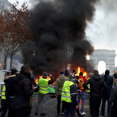 Manifestation des gilets jaunes sur les Champs-Elysées. 24 novembre 2018.