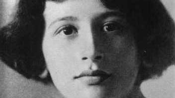 Simone Weil, à l'âge de douze ans, Baden-Baden, 1921. Auteur inconnu - Wikipédia