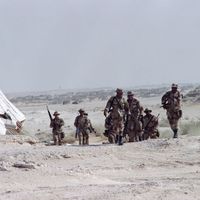 Des Marines américains dans le désert d'Arabie Saoudite, le 1er septembre 1990