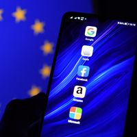 Les GAFAM au premier plan du drapeau européen