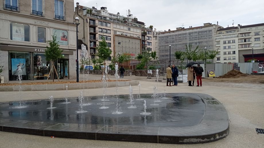 Limoges : la place Fournier rénovée enfin ouverte aux passants