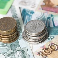 Roubles en pièces et en billets.