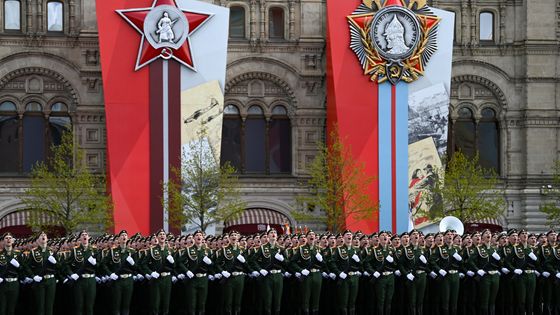 Soldats russes lors des cérémonies commémoratives du 9 mai 1945 à Moscou ©AFP - Kirill KUDRYAVTSEV