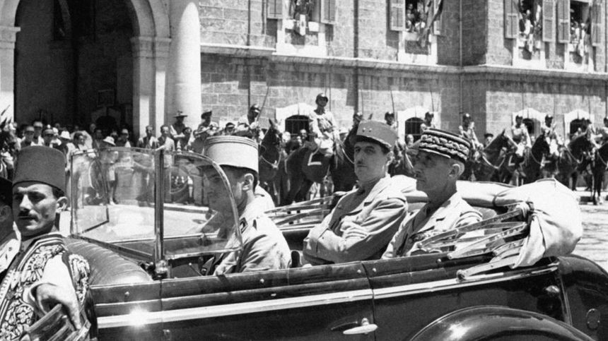 Le Général de Gaulle à Beyrouth au Levant le 29 juillet 1941