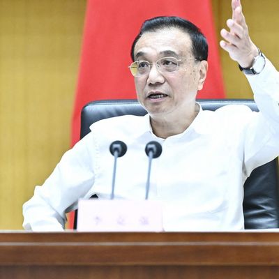 Le Premier ministre chinois Li Keqiang donne une conférence de presse à Pékin, le 25 mai 2022.