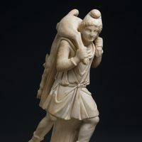 Mithra portant le taureau Vers 390. Musée du Louvre, Département des antiquités orientales, Paris