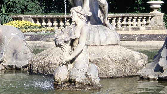 Fontaine du Manoir de Waddesdon, Grande Bretagne (détail) ©Getty - Lauree Feldman