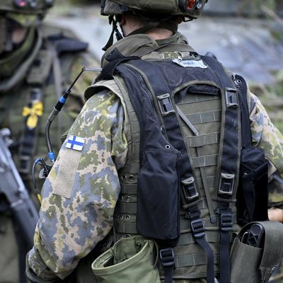 Si l'armée finlandaise ne compte que 13 000 professionnels, le pays de 5,5 millions d'habitants affiche un nombre impressionnant de 900 000 réservistes.
