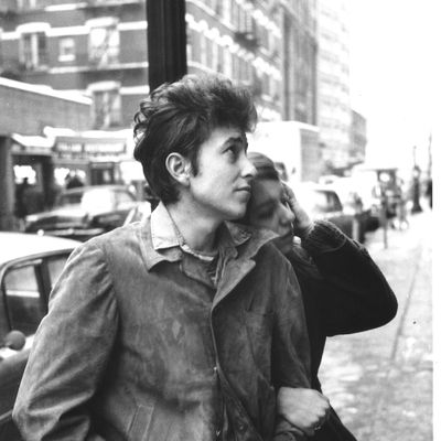 Bob Dylan et sa petite amie, Suze Rotolo, dans la rue à New York en septembre 1961