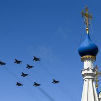 Des avions de chasse russes MiG-29 survolent le centre-ville de Moscou, lors d'une répétition du défilé de la victoire de la Seconde Guerre mondiale.