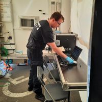 Amaury Pussiau, chef d'escadron de gendarmerie et expert en empreintes génétiques, enquête en Ukraine depuis un mois