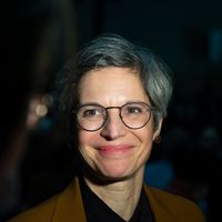 L'écologiste, candidate de la Nouvelle Union Populaire Ecologique et Sociale dans la 9e circonscription de Paris, Sandrine Rousseau