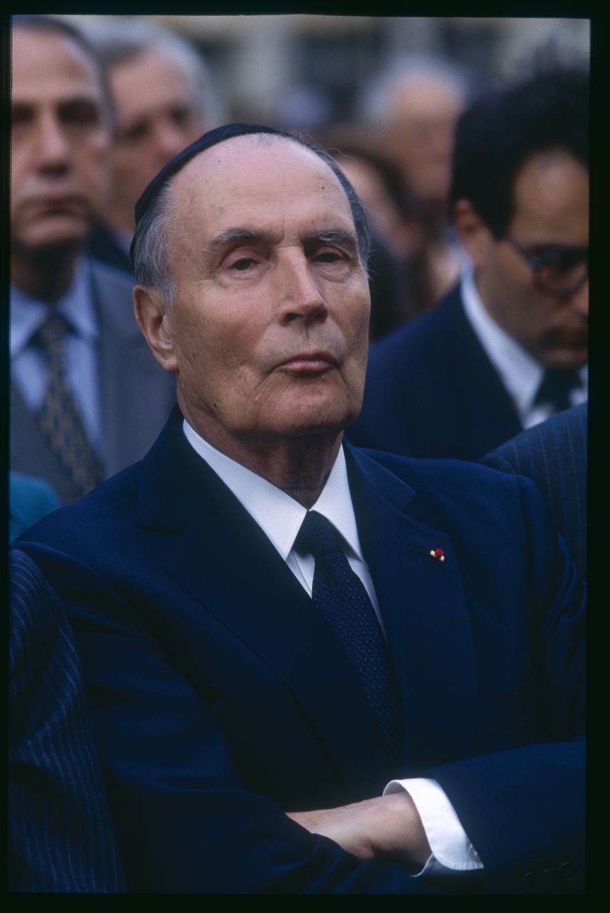 François Mitterrand, le 16 juillet 1992, lors de la cérémonie à la mémoire des victimes de la rafle du Vel d'Hiv, cinquante ans plus tôt.
