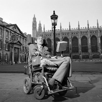 Stephen Hawking en 1988, atteint d'une sclérose latérale amyotrophique (SLA), aussi appelée maladie de Charcot.