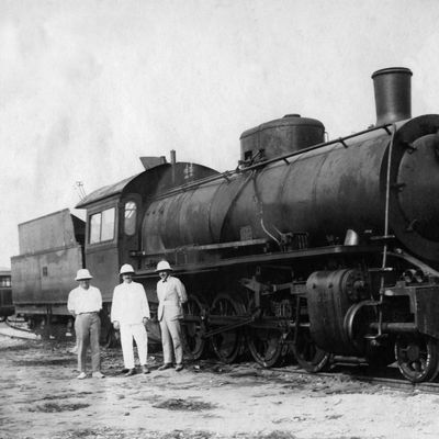 La ligne de chemin de fer coloniale Congo-Océan, en 1931, alors en pleine construction, entre Brazzaville et Léopoldville
