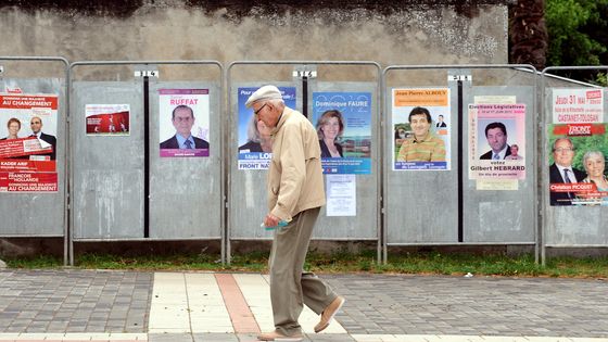 Ici affiches électorales de 2012 ©AFP - REMY GABALDA