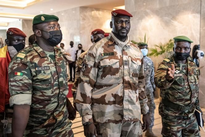 Le colonel Mamady Doumbouya, chef de la junte qui a renversé le président guinéen Alpha Condé, à Conakry, le 17 septembre 2021.