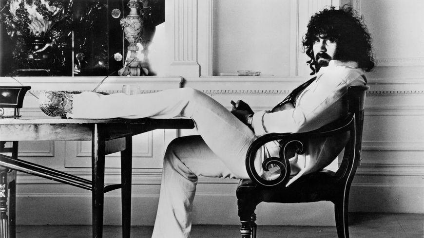 Vangelis posant dans les années 70
