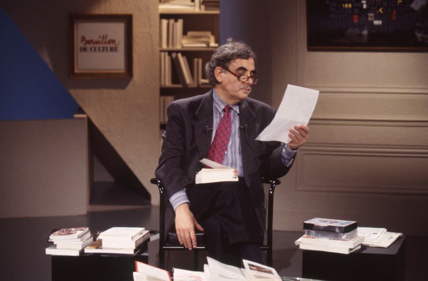 Portrait de Bernard Pivot sur le plateau de l'émission 'Bouillon de culture', le 26 février 1994.