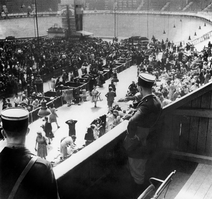 Cette vue de l'intérieur du Vel d'Hiv remonte à l'automne 1944, lorsqu'y seront enfermés celles et ceux suspects de collaboration.
