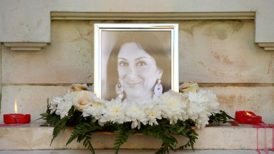 : La Valette, Malte, 19 octobre 2017, sanctuaire temporaire pour la journaliste et blogueuse maltaise Daphne Caruana Galizia ©AFP - MATTHEW MIRABELLI