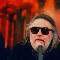 Le compositeur grec Vangelis Papathanassiou, à Athènes le 27 juin 2001.