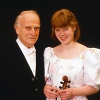Isabelle Faust et Yehudi Menuhin en 1988