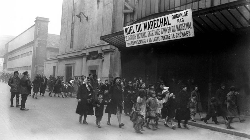En décembre 1941, "le Noël du Maréchal" avait été organisé au Vélodrome d'hiver pour les enfants parisiens.