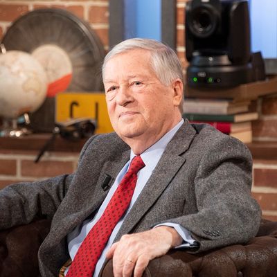 Le journaliste politique et écrivain Alain Duhamel