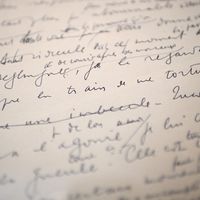 Page du manuscrit de la nouvelle de Céline "Guerre" exposée à la galerie Gallimard en mai 2022