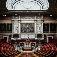 Les candidats visent une des 577 places de l'hémicycle de l'Assemblée nationale.
