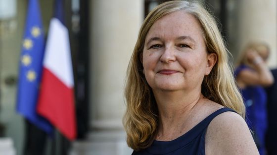 Nathalie Loiseau, membre du groupe Renew Europe du Parlement européen, pose à son arrivée avant une réunion avec le président français au palais de l'Élysée à Paris, le 6 septembre 2021. - LUDOVIC MARIN / AFP