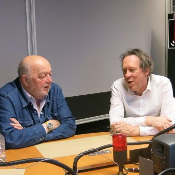 France Musique, studio 361 ... Humoriste-chansonnier, Bernard Mabille & Benoît Duteurtre, producteur-écrivain (g. à d.)