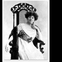 La compositrice anglaise Amy Woodforde-Finden, autrice du grand succès : Kashmiri Song.
