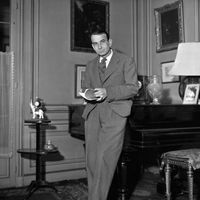 L'écrivain Jean Bruller (alias Vercors), fondateur des Editions de Minuit à Paris en février 1949