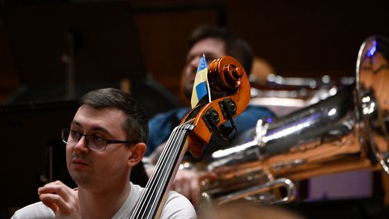 L'orchestre d'exilés ukrainiens vient de faire ses débuts à la Philharmonie de Berlin ©AFP - Tobias Schwarz